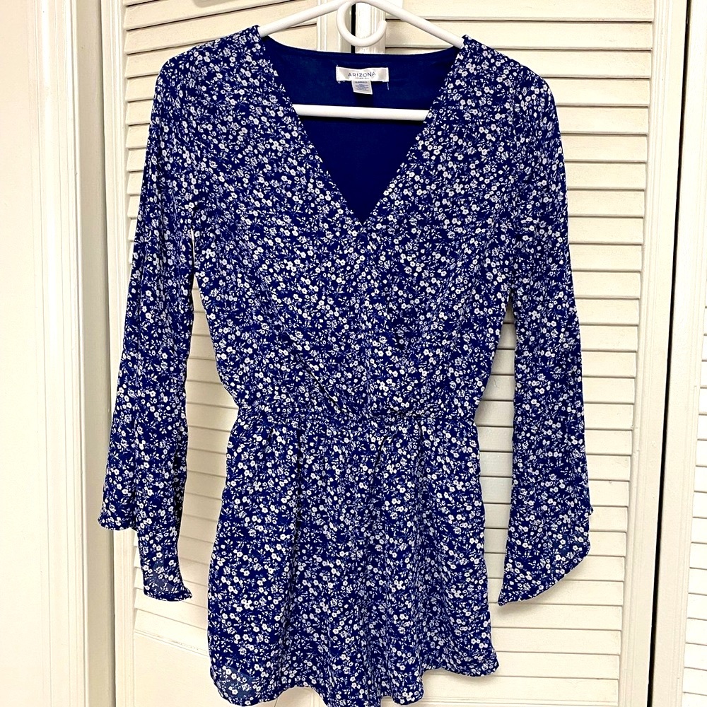 VINTAGE ARIZONA white floral long sleeves navy blue jumpsuit